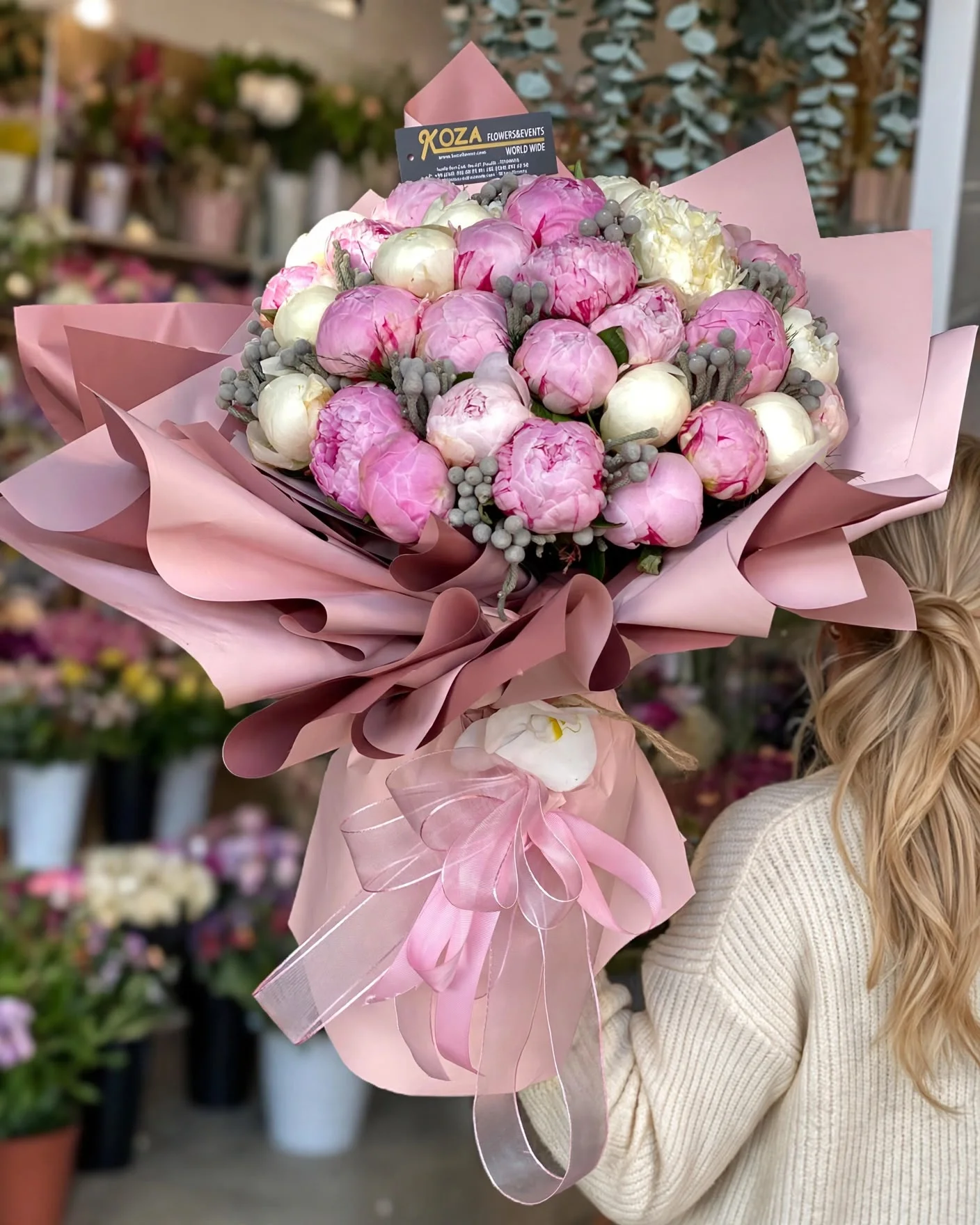 Alina-Premium Pembe & Beyaz Şakayık Buketi